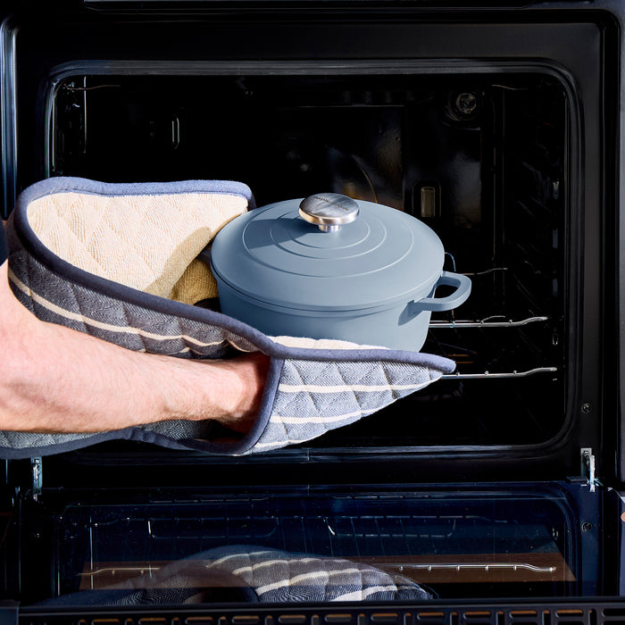 20cm Cast Aluminium Casserole Dish - Blue