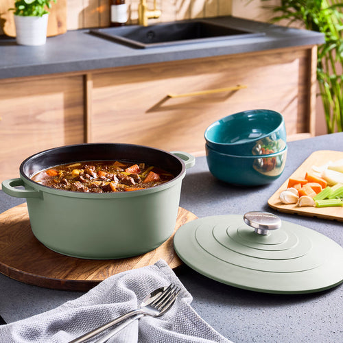 20cm Cast Aluminium Casserole Dish & 24cm Forged Aluminium Saute Pan Set - Green