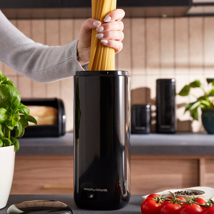 Morphy Richards cannisters om a kitchen counter