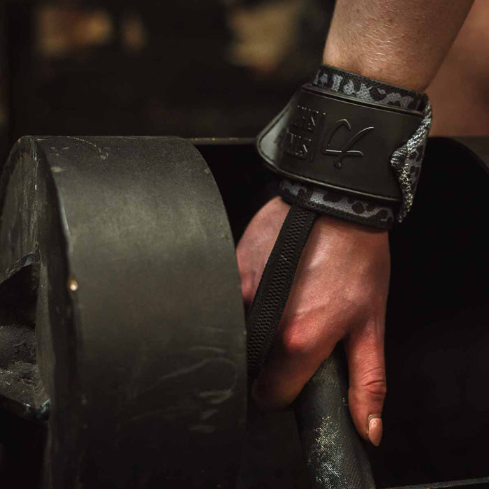 Light Wrist Wraps - Dark Leo Print – 30cm/60cm - Strength Shop