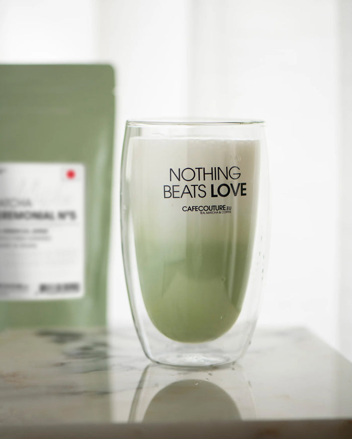 Matcha_latte_maken