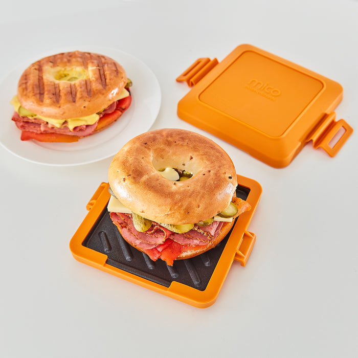 Microwave Toastie Sandwich Maker and Grill making a bagel