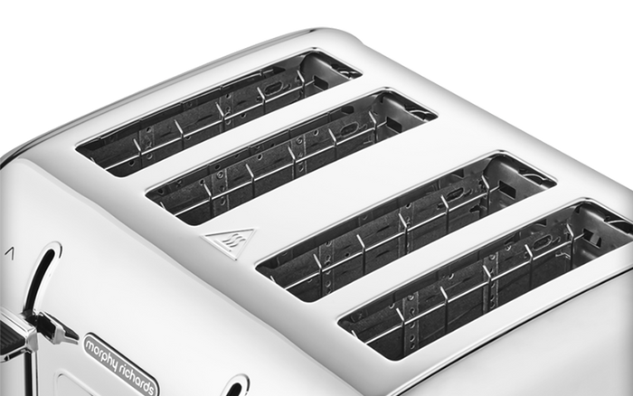 close up of a 4 slice toaster